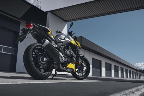 Honda says E-Clutch could make manual motorcycles easier in traffic Honda says E-Clutch could make manual motorcycles easier in traffic image