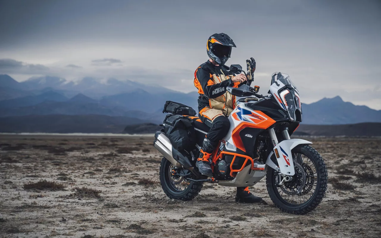 Future KTM 1290 Super Adventure could have semi auto transmission