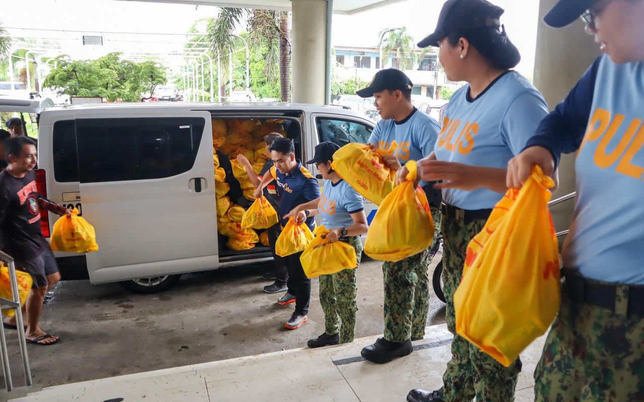 NLEX and CAVITEX operators sends relief to disaster hit communities
