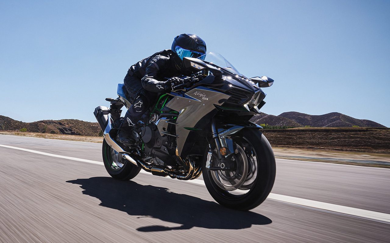 2027 Kawasaki Ninja H2 Carbon gets more torque, new electronics