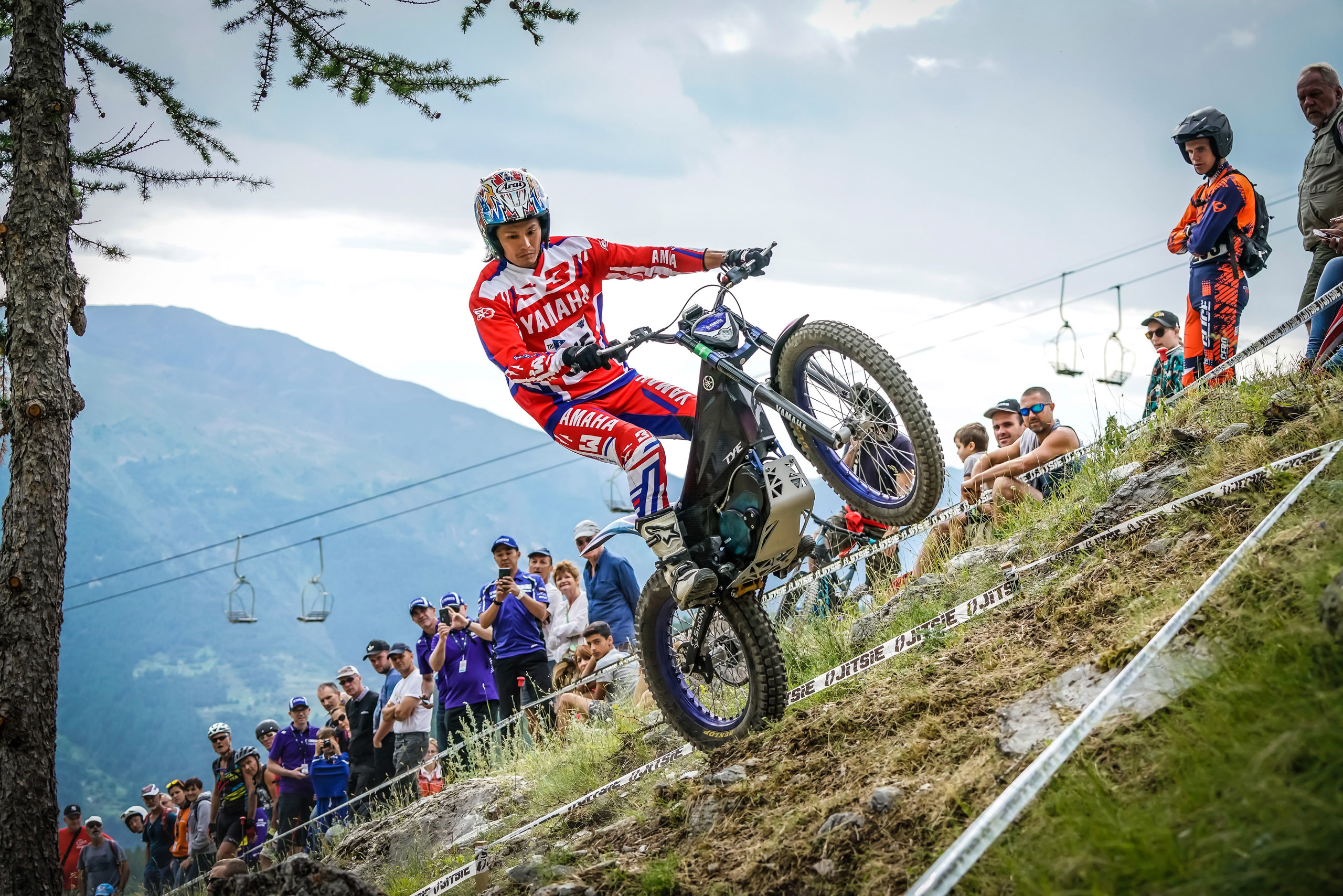 yamaha downhill bike