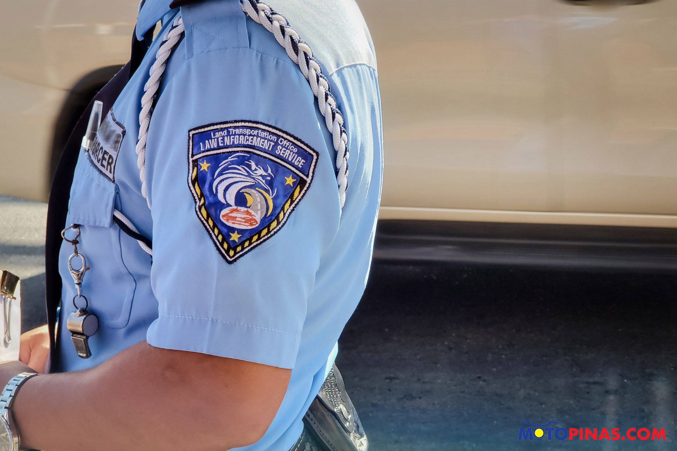 LTO enforcer rammed by a rider in Pampanga Motorcycle News